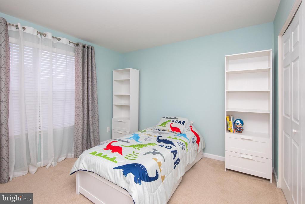 33 Penn Manor Ct