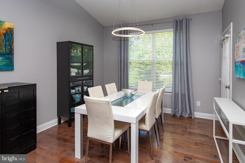 33 Penn Manor Ct