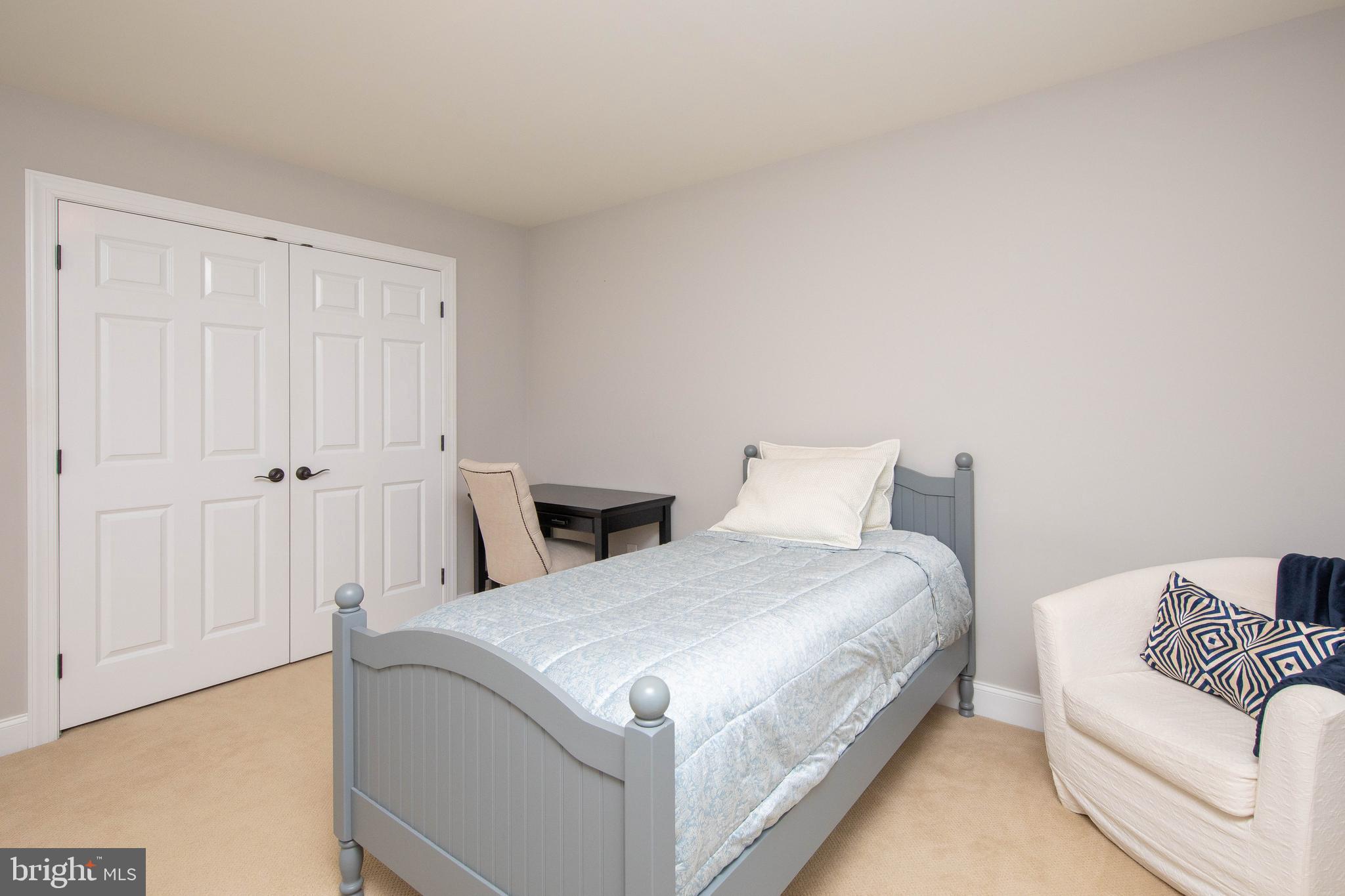 104 Carriage Ct