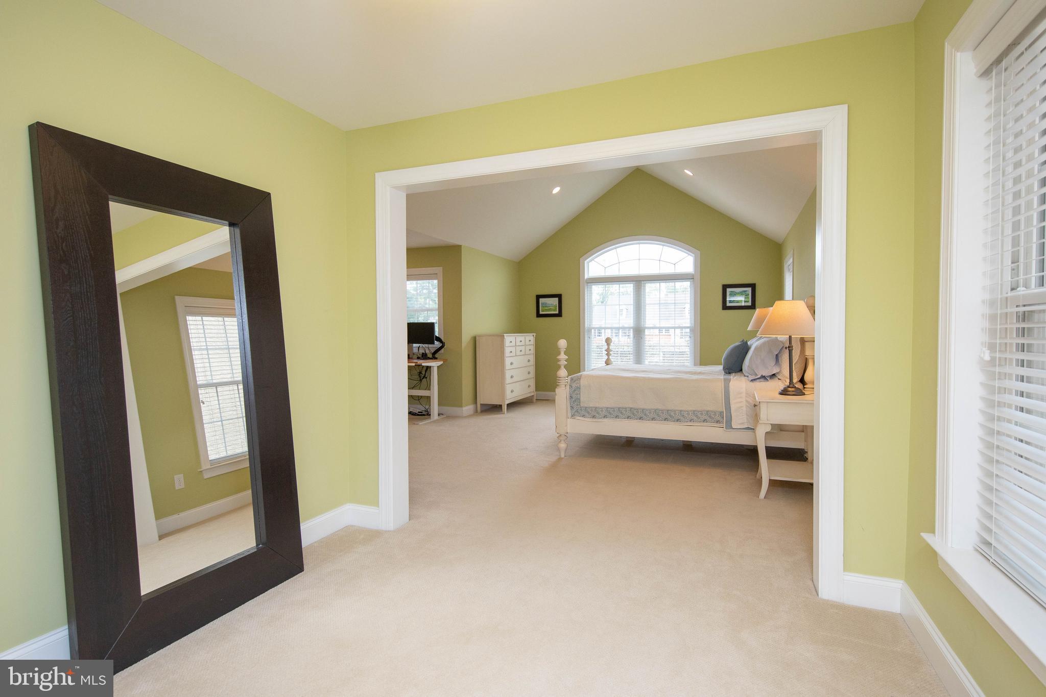 104 Carriage Ct