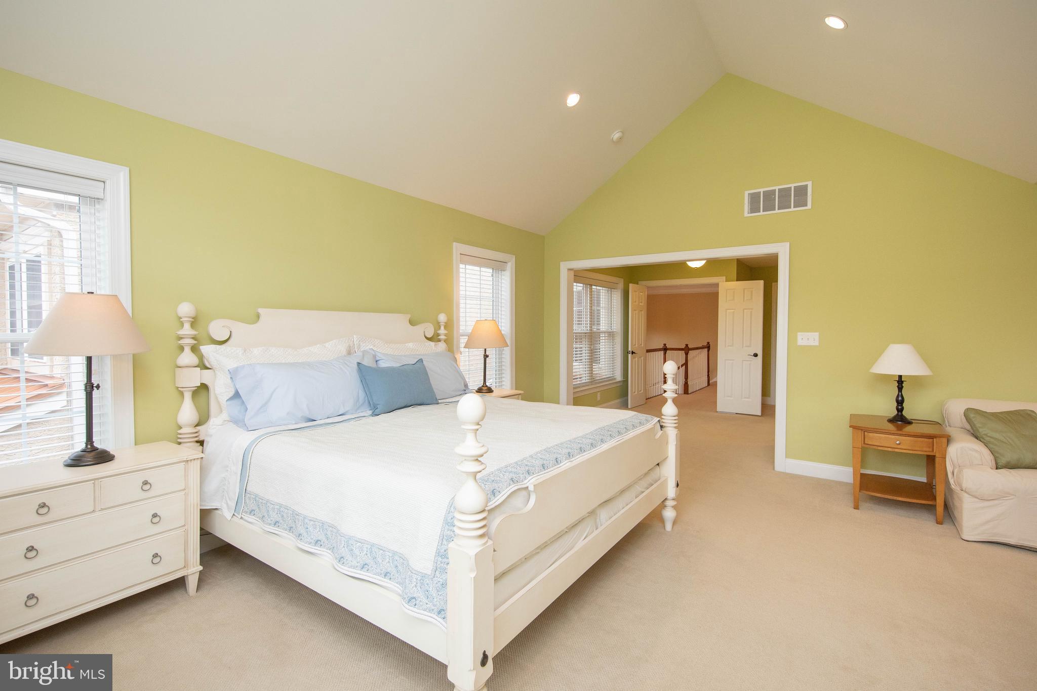 104 Carriage Ct