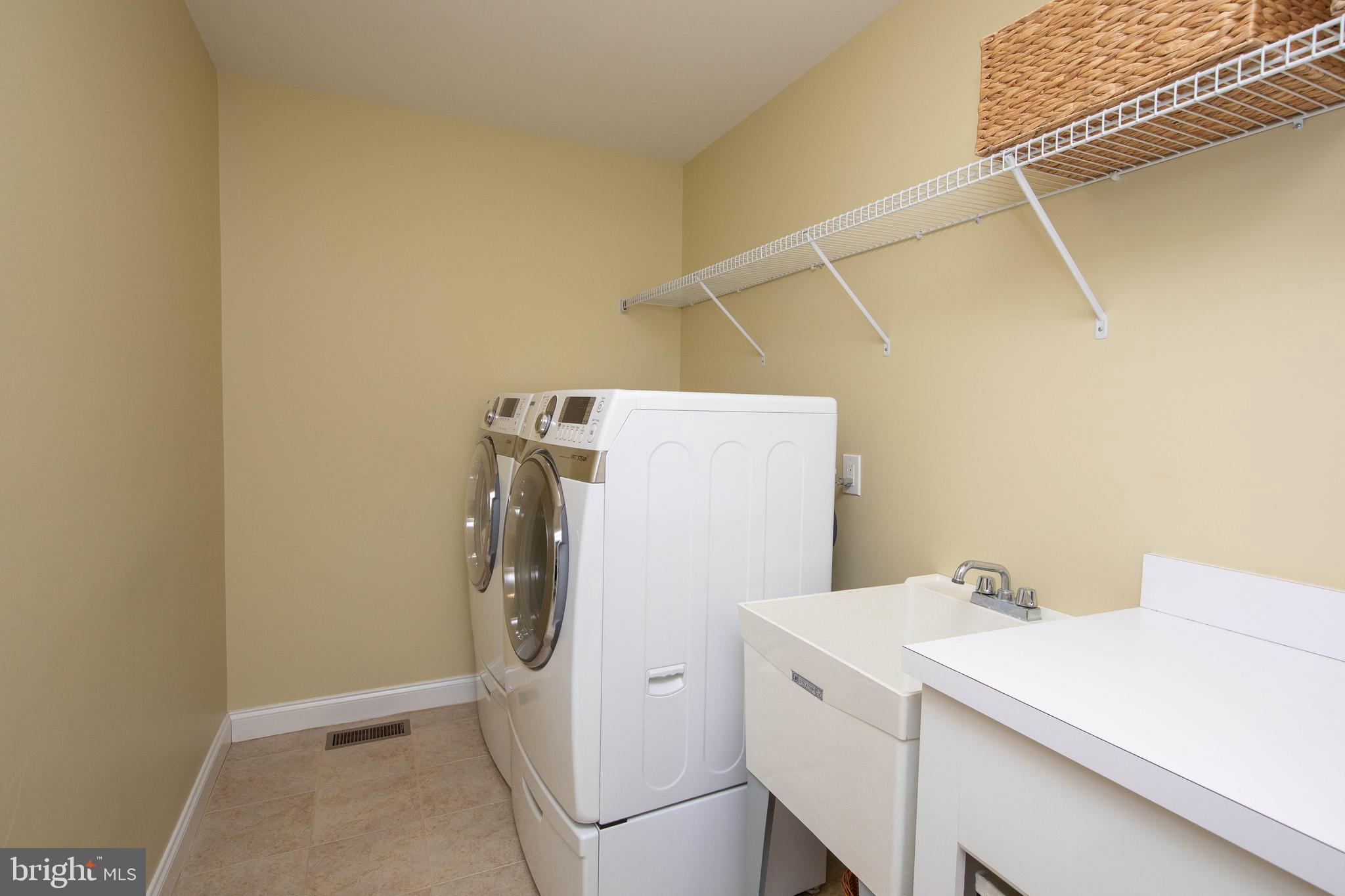104 Carriage Ct