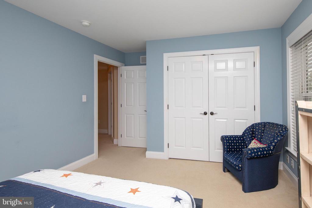 104 Carriage Ct