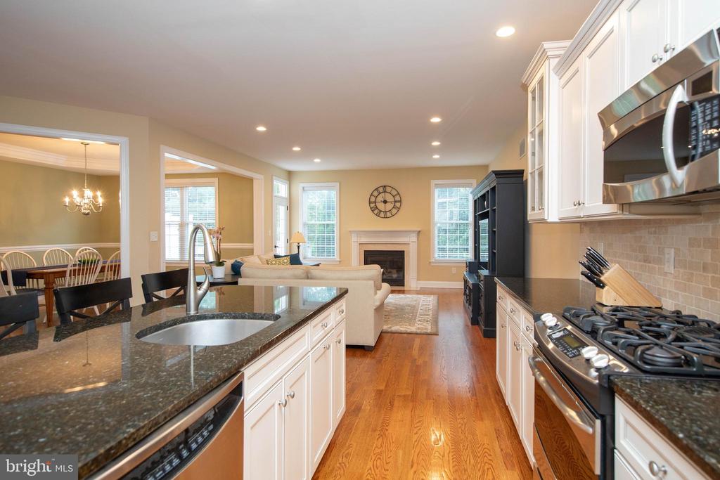 104 Carriage Ct