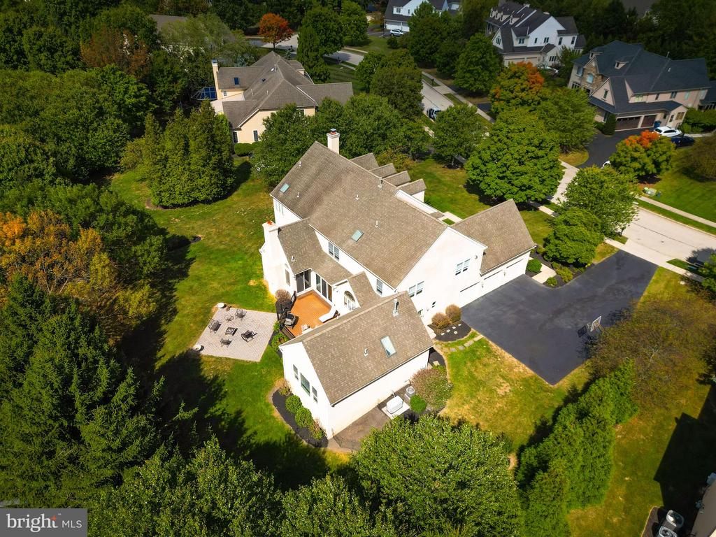 825 Stone House