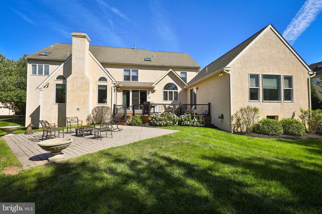 825 Stone House