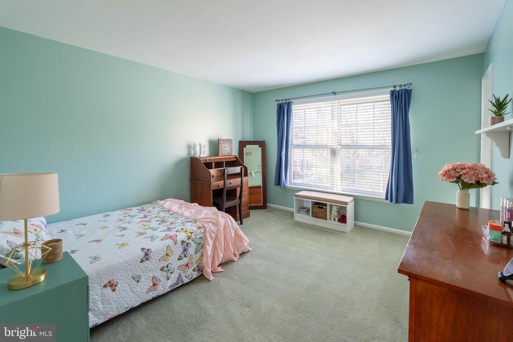 271 Almwich Pl