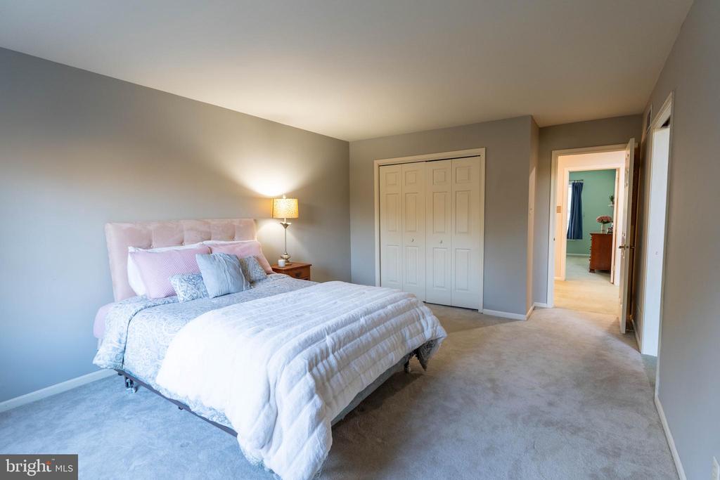 271 Almwich Pl