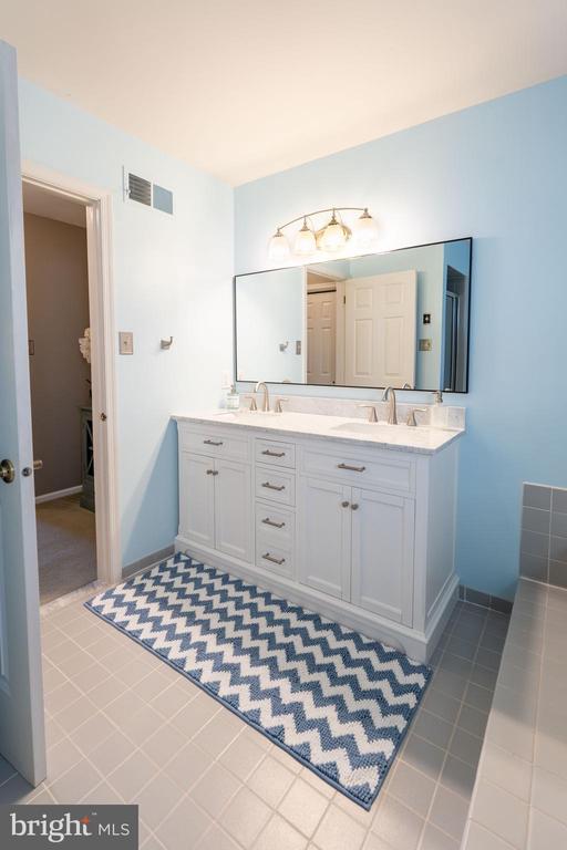 271 Almwich Pl
