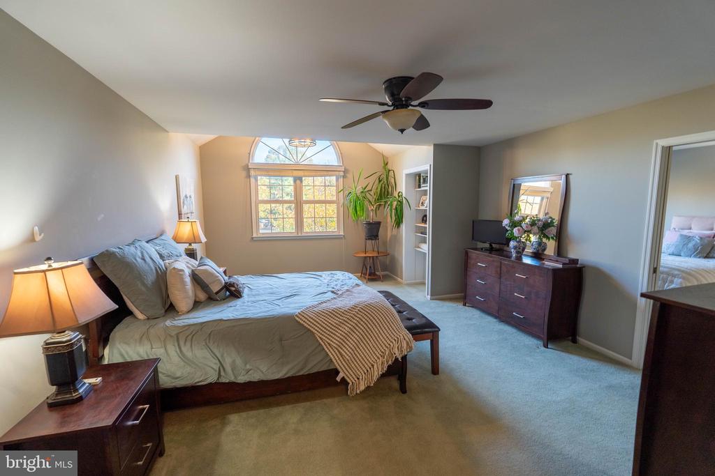 271 Almwich Pl