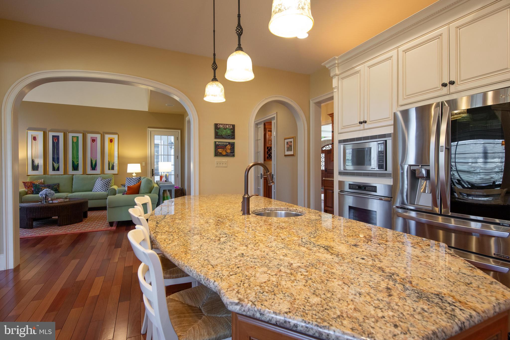 1733 School House Ln