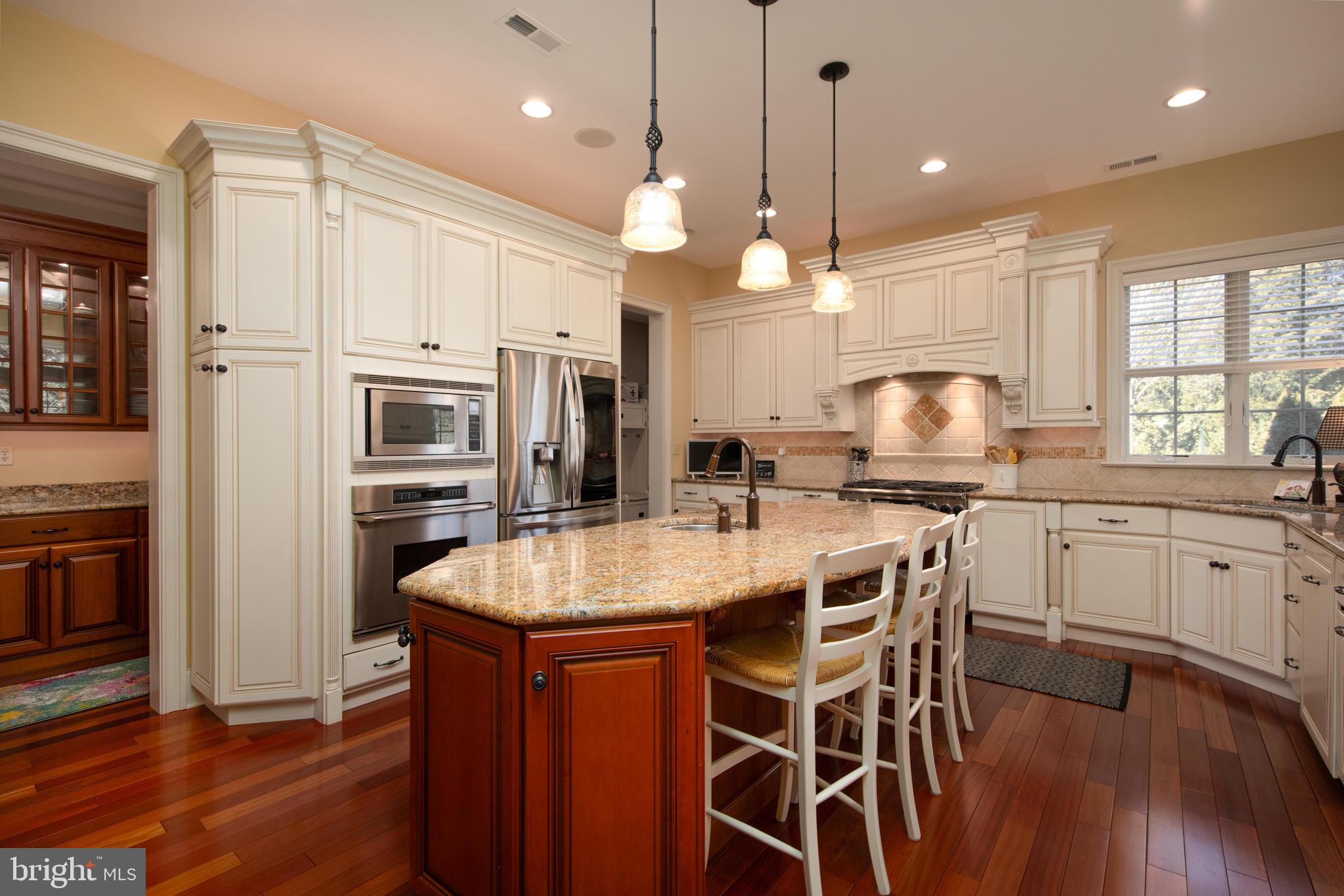 1733 School House Ln