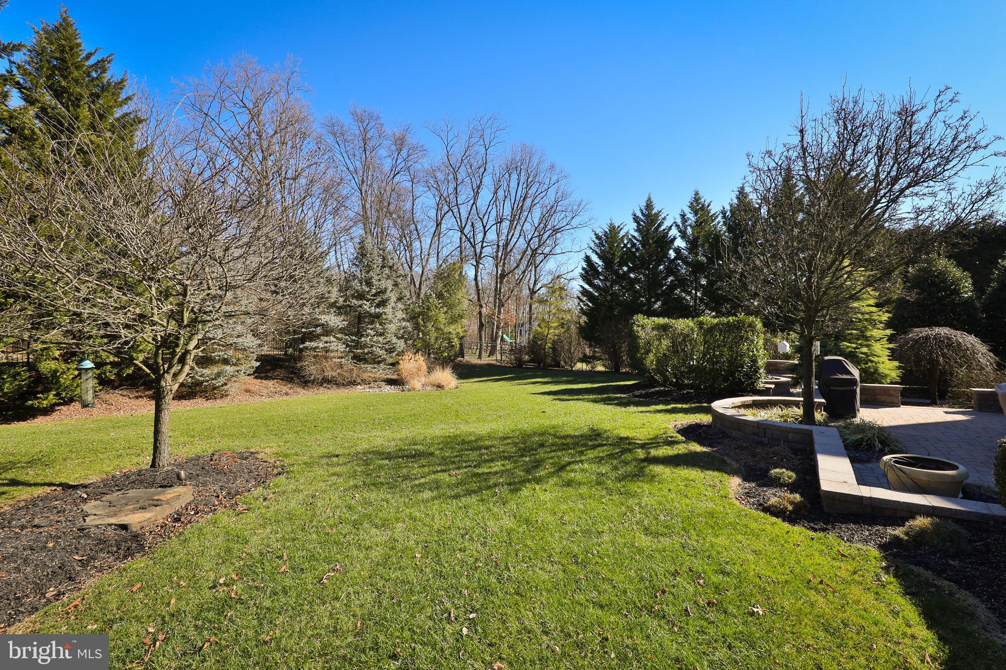 1733 School House Ln