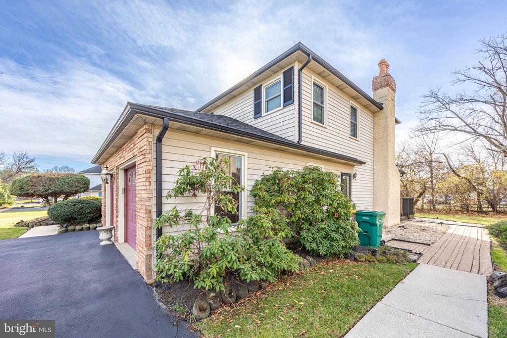 1334 Cernan Ln