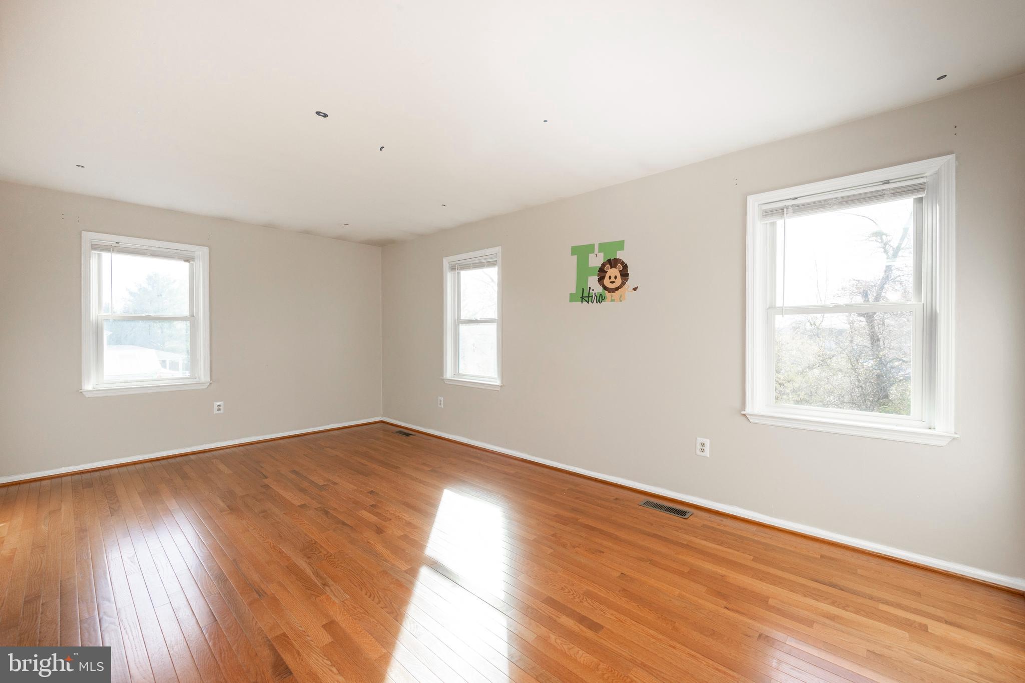 1334 Cernan Ln