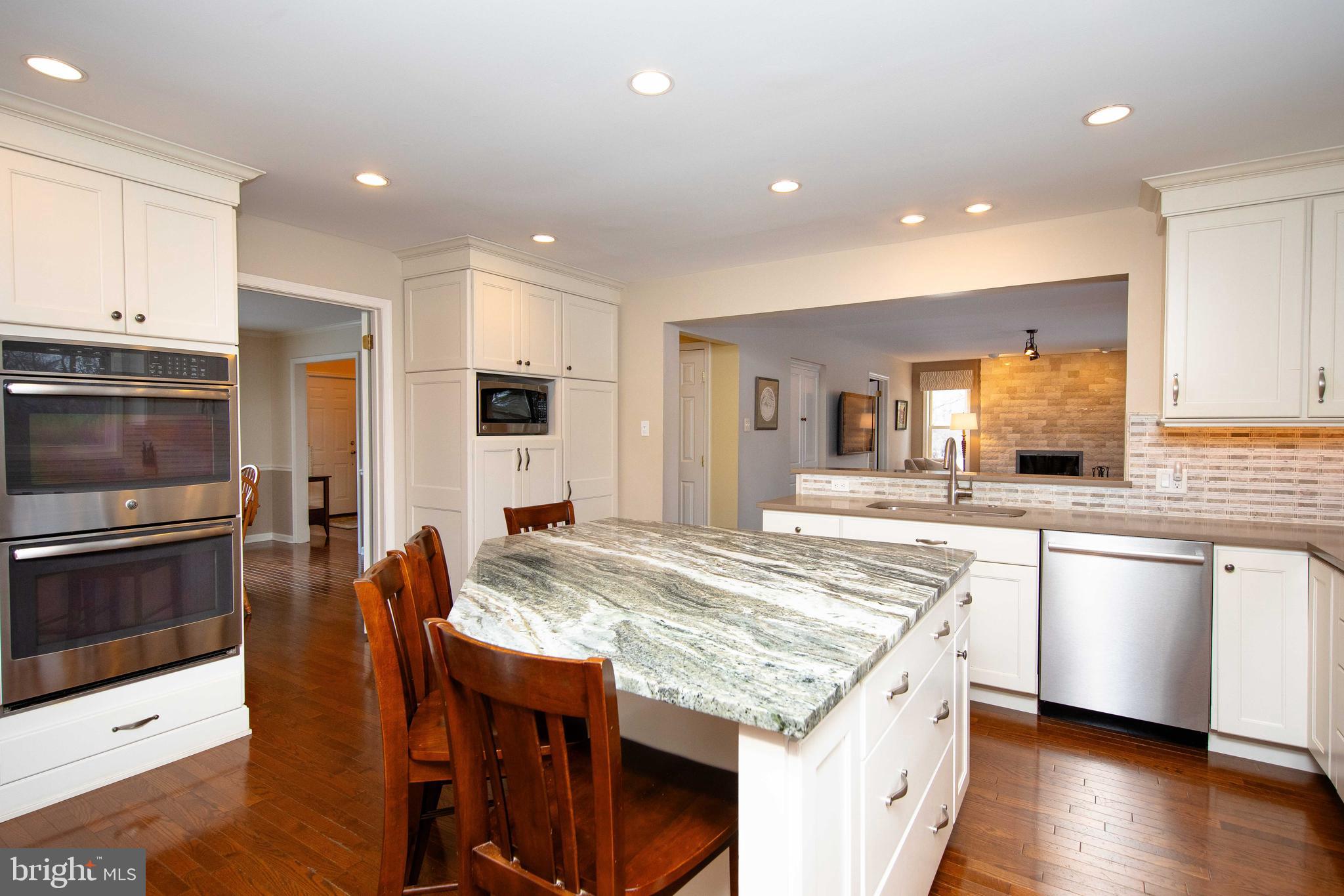 1318 E Meetinghouse Rd