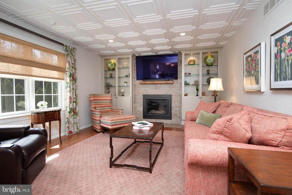 205 Scarlet Dr