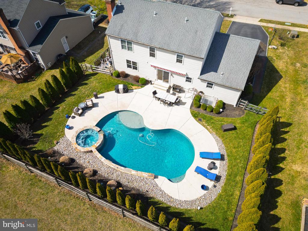 205 Scarlet Dr