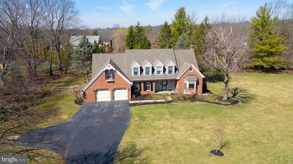 924 Sturgis Ln