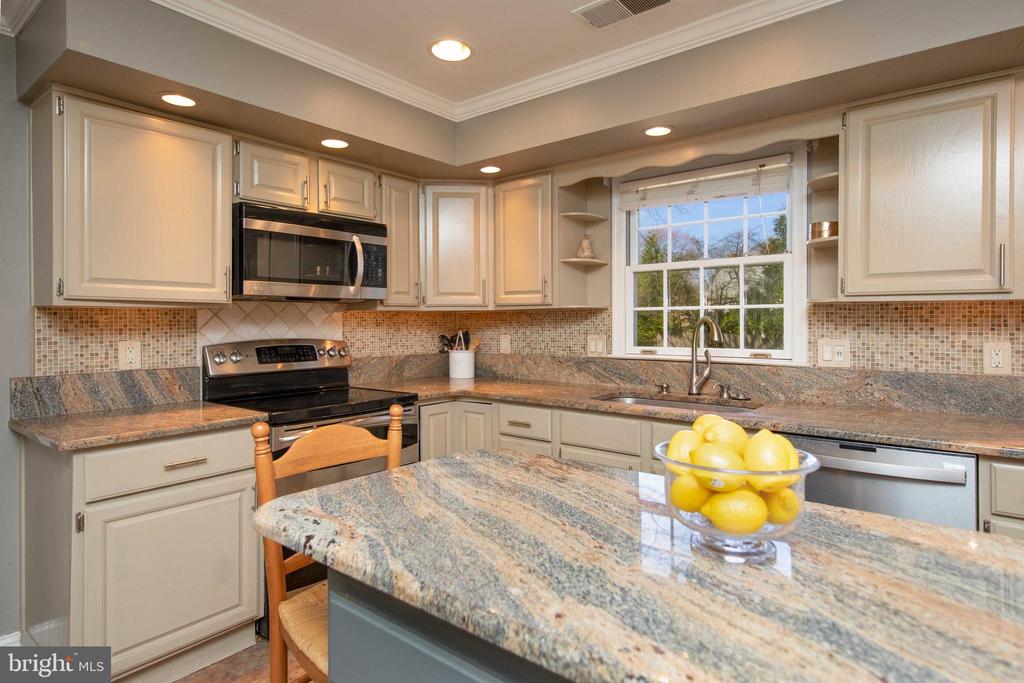 924 Sturgis Ln