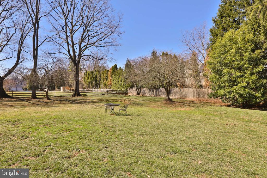 924 Sturgis Ln