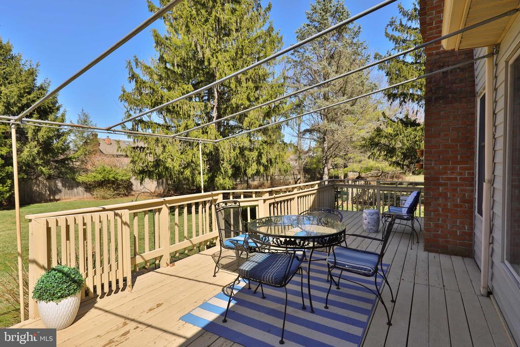 924 Sturgis Ln