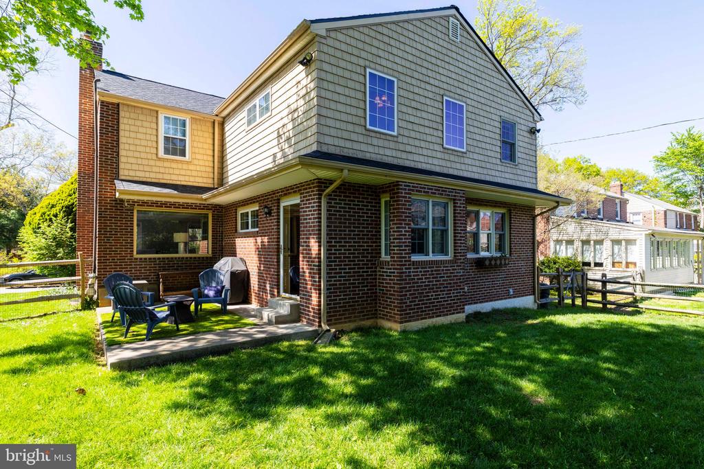 518 Enfield Rd