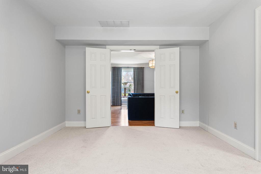 30 Foxfield Ct
