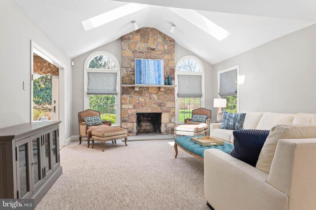 30 Foxfield Ct