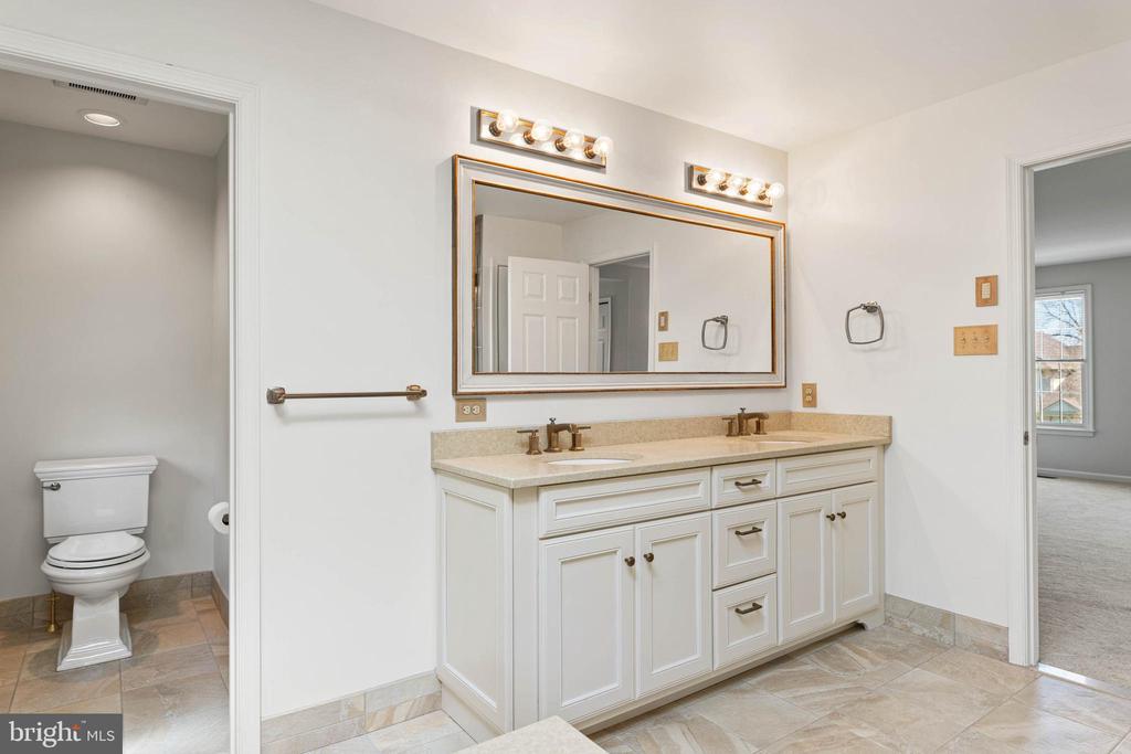 30 Foxfield Ct