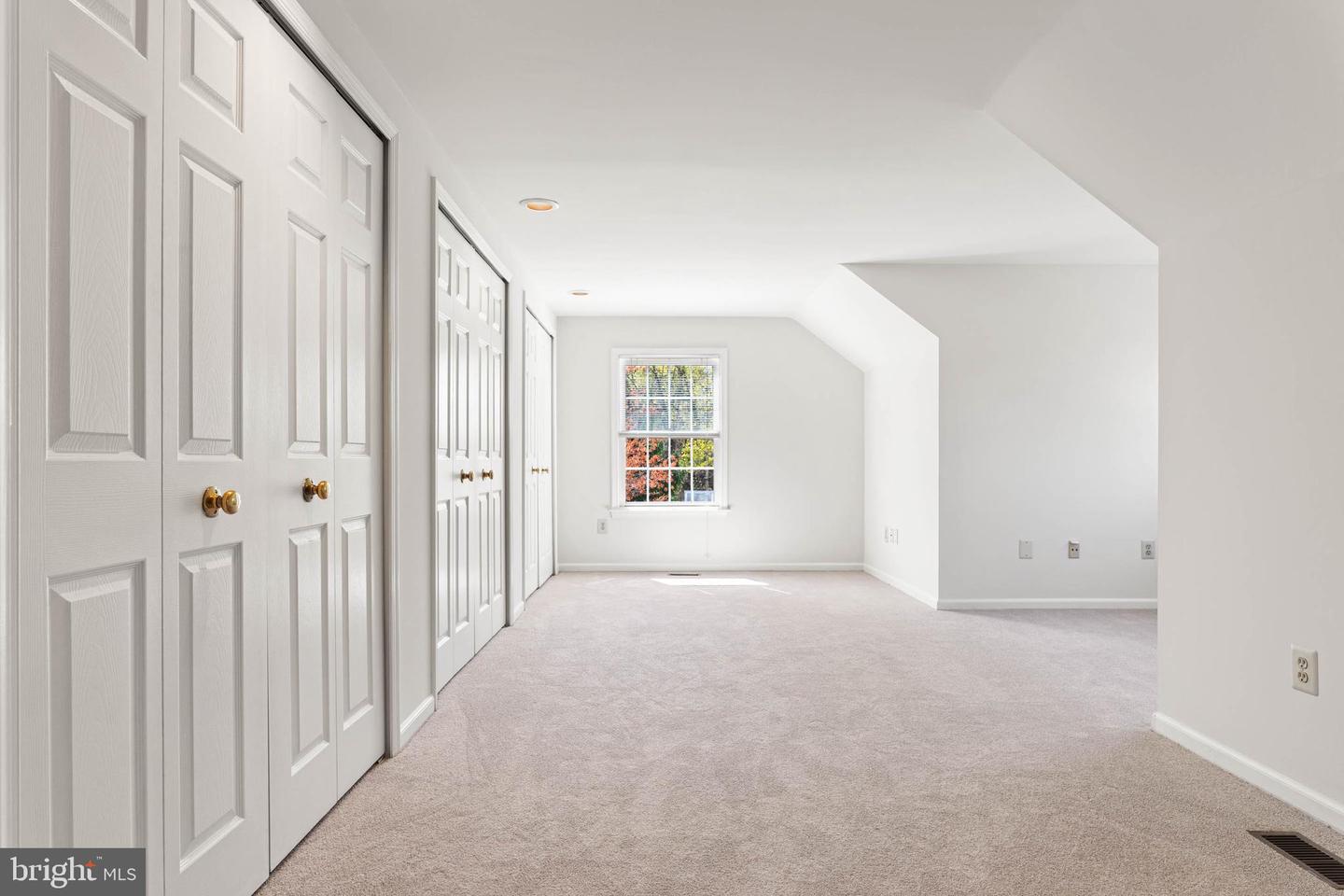 30 Foxfield Ct