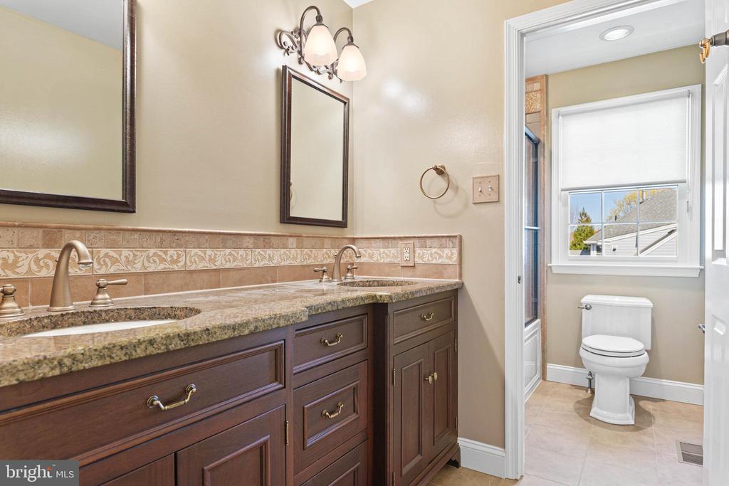 30 Foxfield Ct