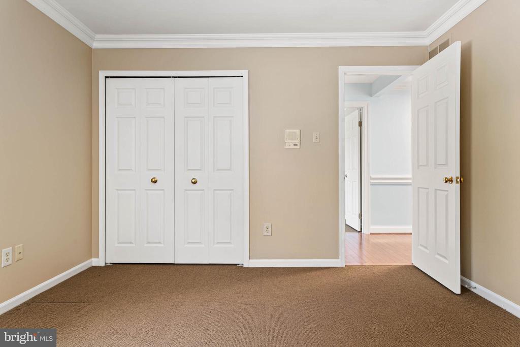 30 Foxfield Ct