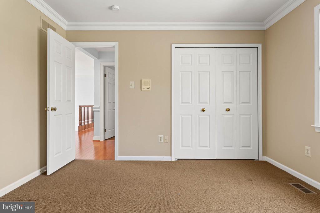 30 Foxfield Ct