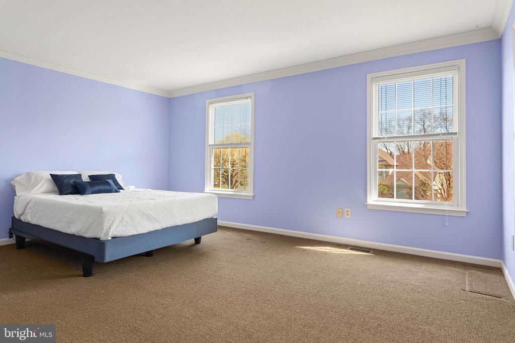 30 Foxfield Ct