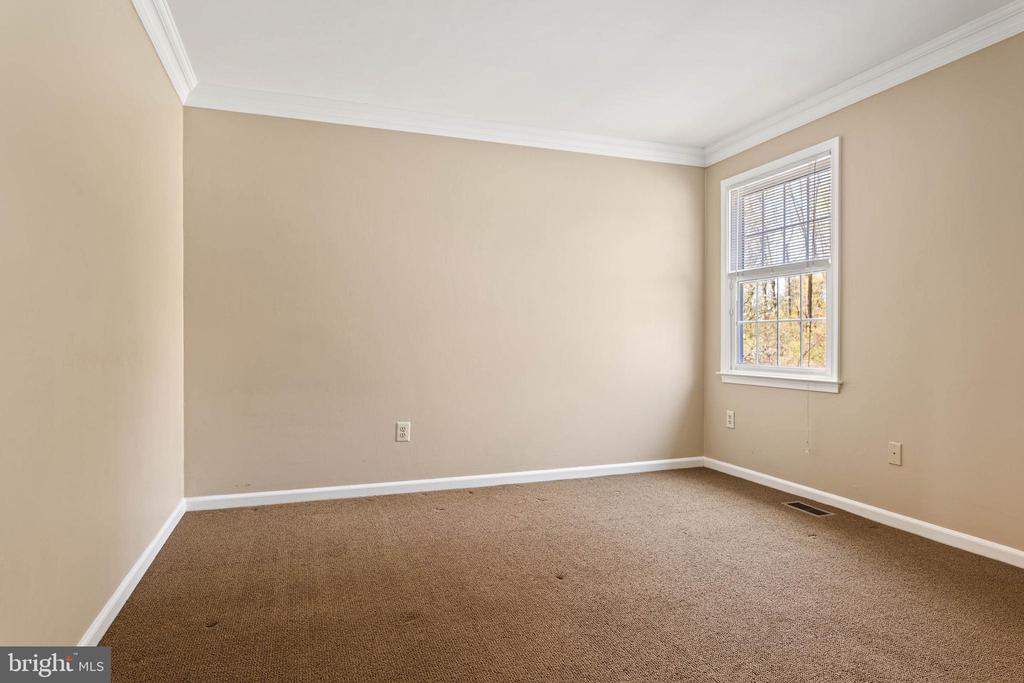 30 Foxfield Ct