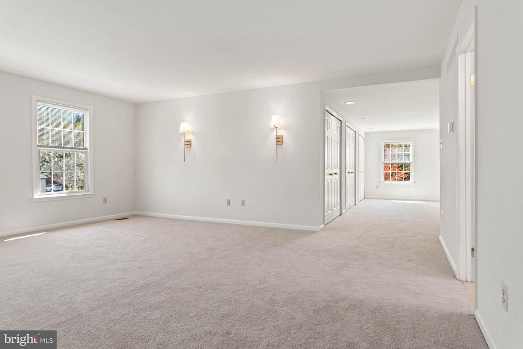 30 Foxfield Ct