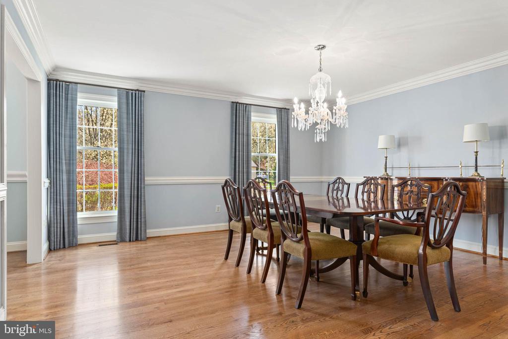 30 Foxfield Ct