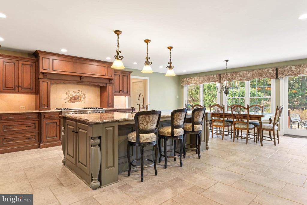 30 Foxfield Ct