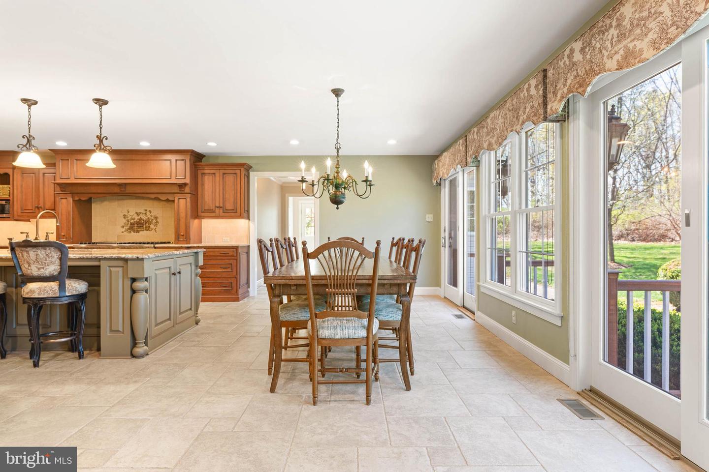 30 Foxfield Ct