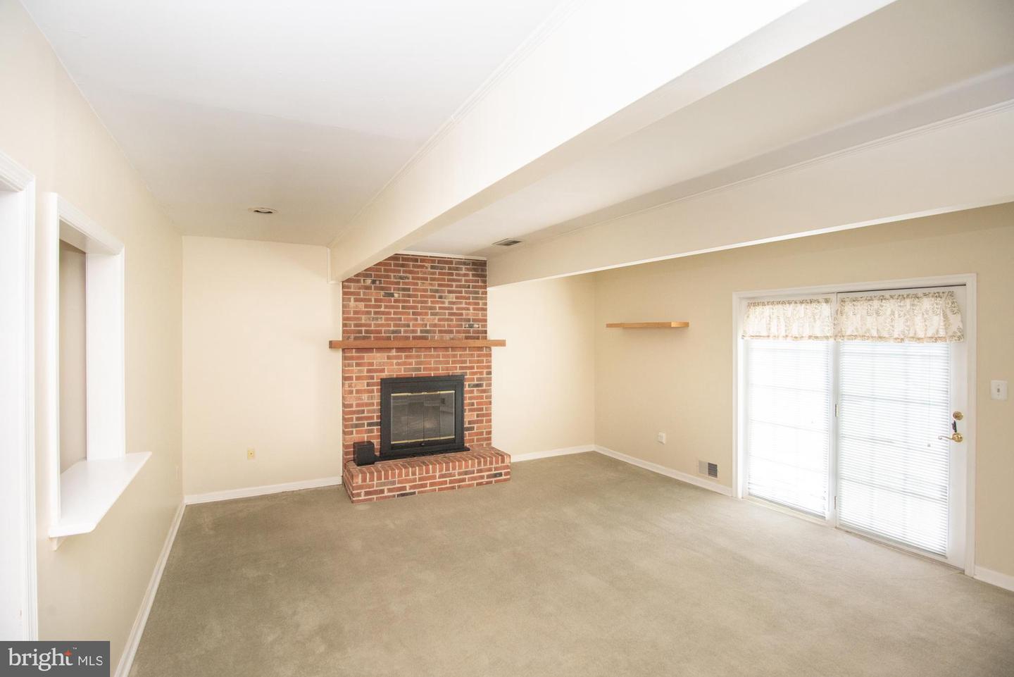 623 Gage Ln