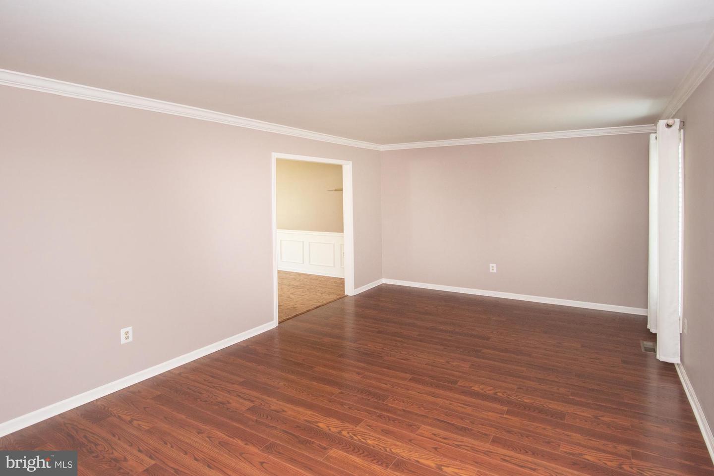 623 Gage Ln