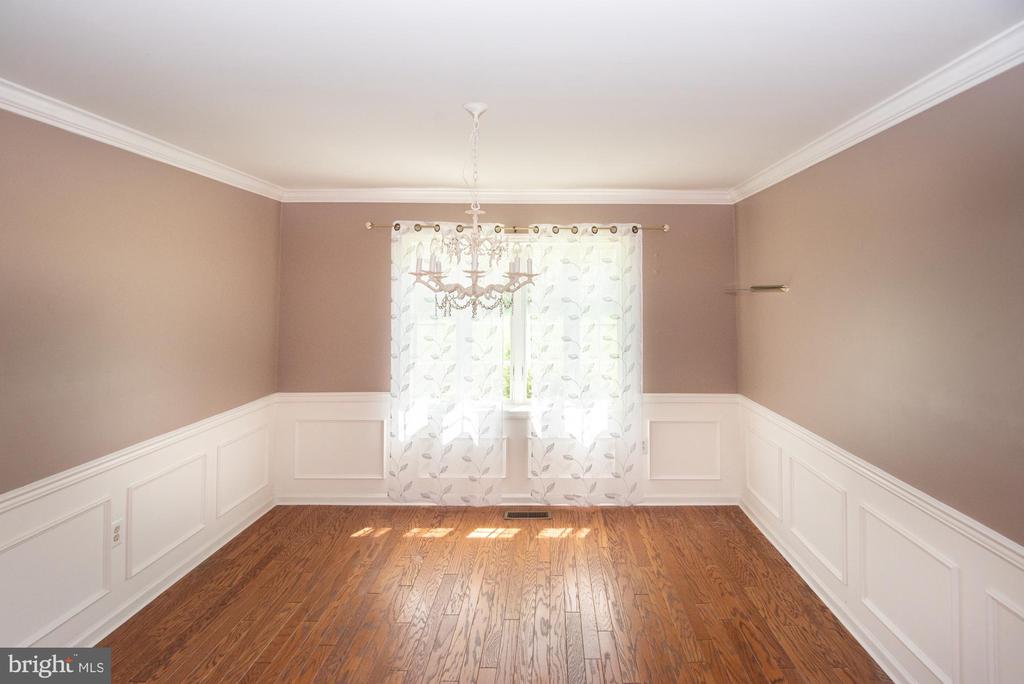 623 Gage Ln