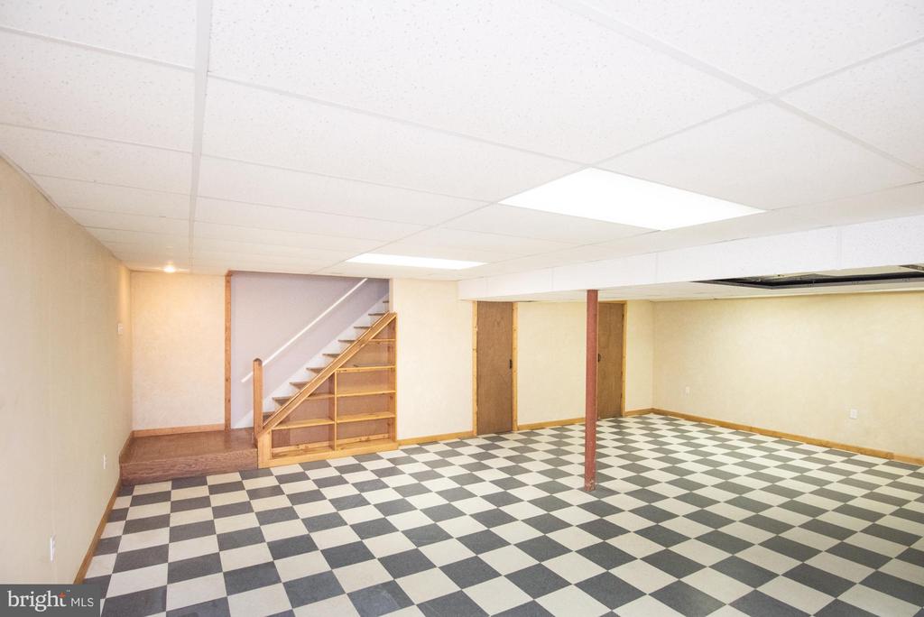 623 Gage Ln