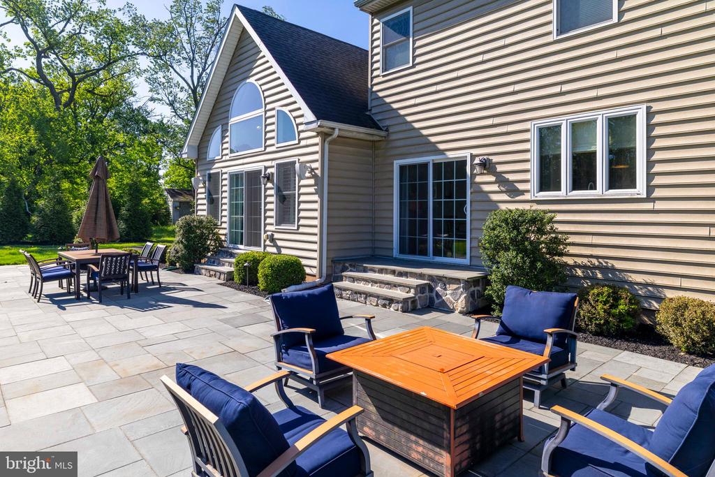 1299 Cedar Hill Rd