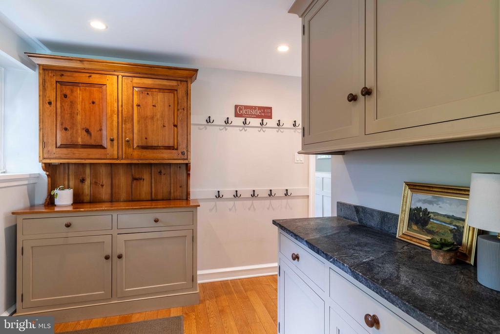 554 Twickenham Rd