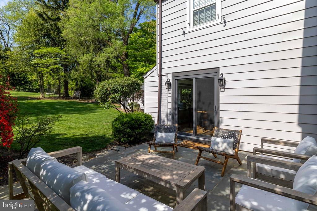 554 Twickenham Rd