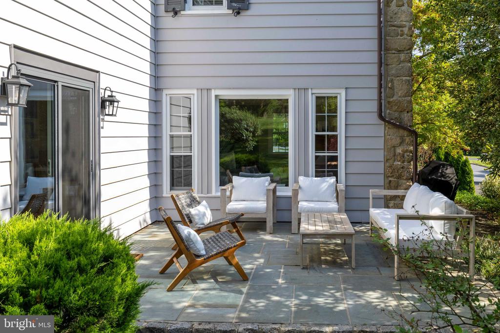 554 Twickenham Rd