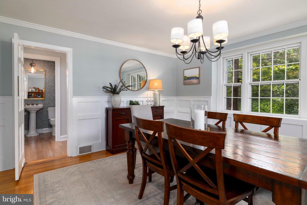 554 Twickenham Rd