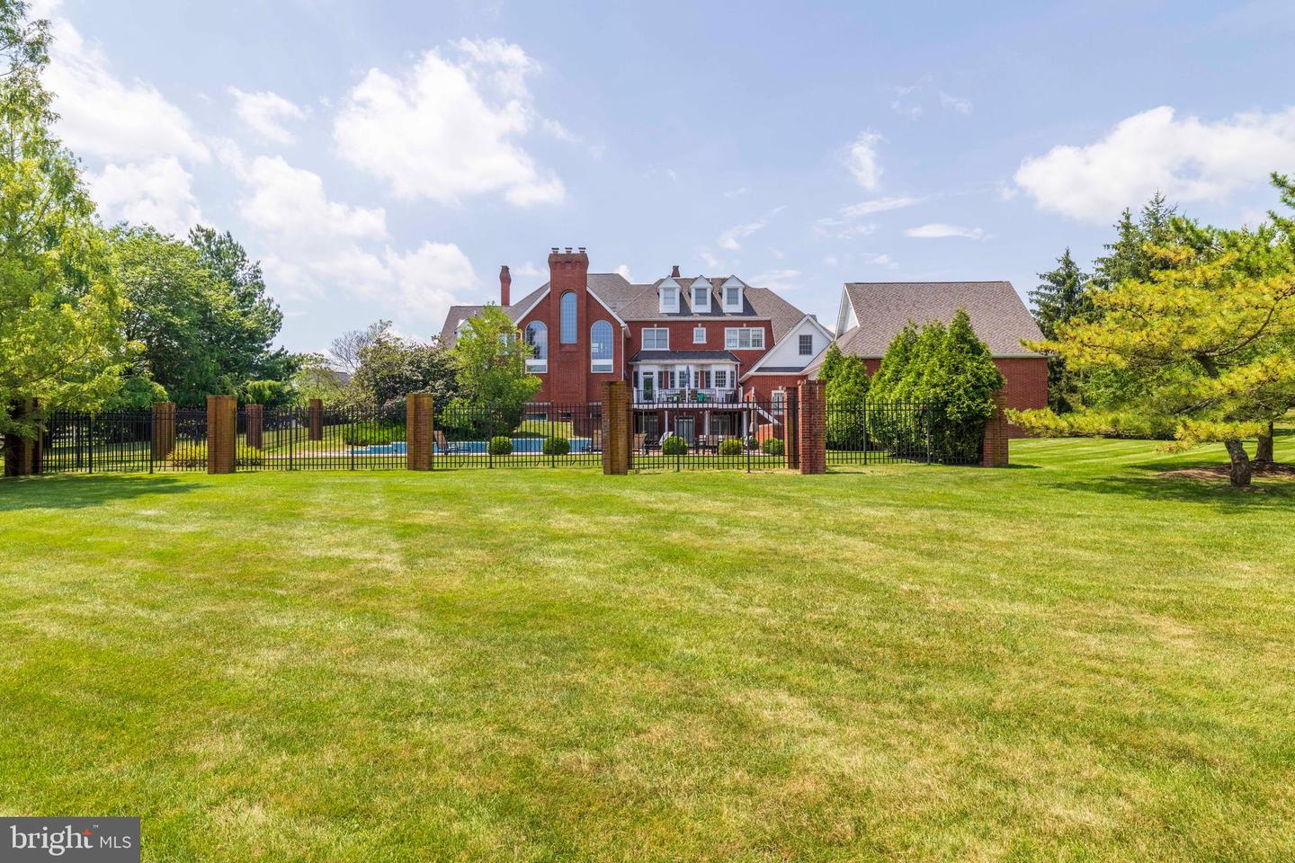 110 Brittany Way